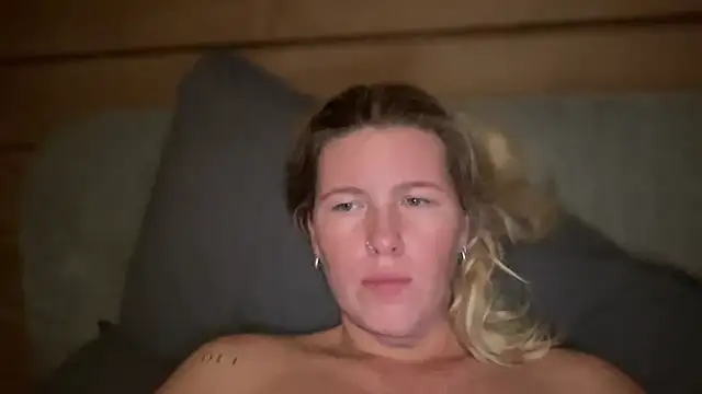 moonamii online show from 10/06/25, 11:46