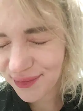 Linda Gregory online show from 03/22/25, 01:11