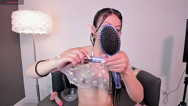 miss canndy online show from 12/19/24, 09:49