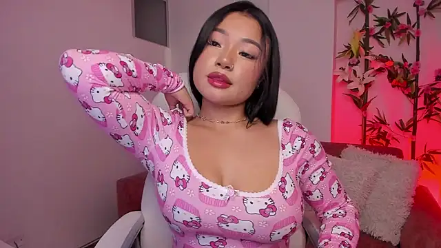 Snapshot of Lulu_Sakura_ chatting on 01/05/25, 01:56 Lulu Sakura  online show from 01/05/25, 01:56