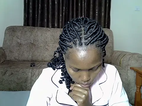 Snapshot of AurelAda chatting on 10/30/25, 11:38 AurelAda online show from 10/30/25, 11:38