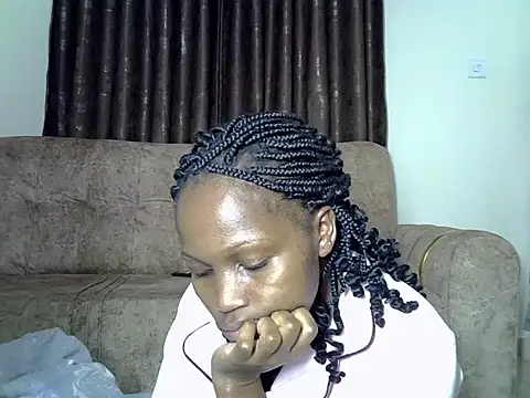 Snapshot of AurelAda chatting on 11/05/25, 11:38 AurelAda online show from 11/05/25, 11:38