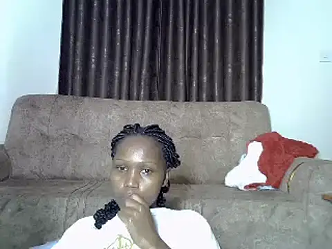 Snapshot of AurelAda chatting on 11/07/25, 10:43 AurelAda online show from 11/07/25, 10:43