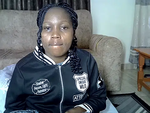 Snapshot of AurelAda chatting on 11/18/25, 11:15 AurelAda online show from 11/18/25, 11:15