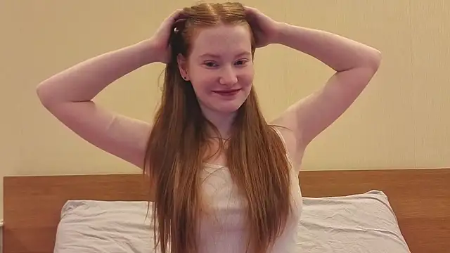 Snapshot of FiaMoor chatting on 03/20/26, 05:29 FiaMoor online show from 03/20/26, 05:29