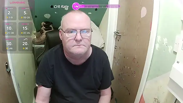 Snapshot of FriendlyDave chatting on 01/13/25, 10:36 FriendlyDave online show from 01/13/25, 10:36