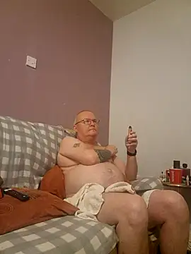 Snapshot of FriendlyDave chatting on 01/28/25, 12:26 FriendlyDave online show from 01/28/25, 12:26