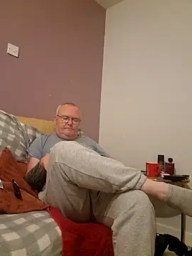 Snapshot of FriendlyDave chatting on 02/08/25, 11:55 FriendlyDave online show from 02/08/25, 11:55