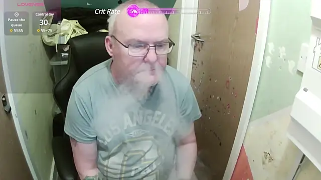 Snapshot of FriendlyDave chatting on 02/09/25, 07:16 FriendlyDave online show from 02/09/25, 07:16