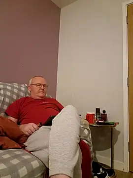 Snapshot of FriendlyDave chatting on 02/10/25, 09:58 FriendlyDave online show from 02/10/25, 09:58