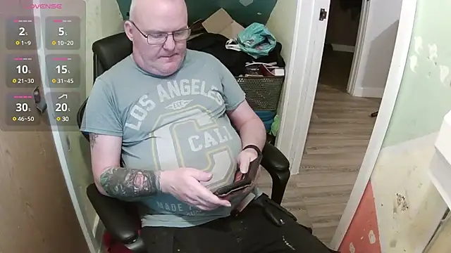 Snapshot of FriendlyDave chatting on 02/21/25, 07:32 FriendlyDave online show from 02/21/25, 07:32