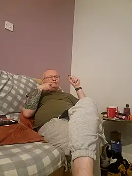 Snapshot of FriendlyDave chatting on 02/25/25, 09:24 FriendlyDave online show from 02/25/25, 09:24