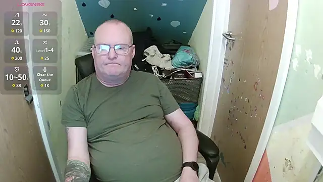 Snapshot of FriendlyDave chatting on 02/26/25, 11:20 FriendlyDave online show from 02/26/25, 11:20