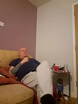 Snapshot of FriendlyDave chatting on 03/02/25, 10:16 FriendlyDave online show from 03/02/25, 10:16