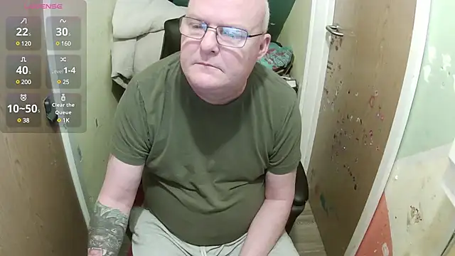 Snapshot of FriendlyDave chatting on 03/06/25, 08:30 FriendlyDave online show from 03/06/25, 08:30