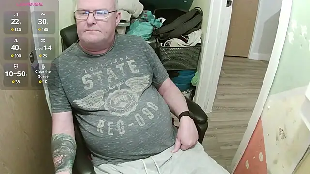 Snapshot of FriendlyDave chatting on 03/12/25, 07:17 FriendlyDave online show from 03/12/25, 07:17