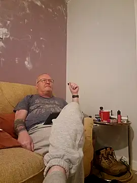 Snapshot of FriendlyDave chatting on 03/14/25, 12:21 FriendlyDave online show from 03/14/25, 12:21