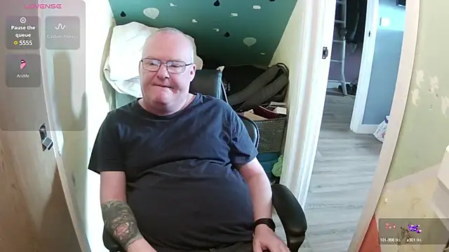 Snapshot of FriendlyDave chatting on 03/15/25, 10:46 FriendlyDave online show from 03/15/25, 10:46