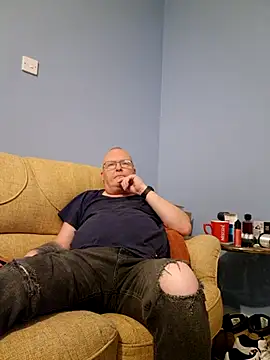 Snapshot of FriendlyDave chatting on 03/19/25, 09:58 FriendlyDave online show from 03/19/25, 09:58