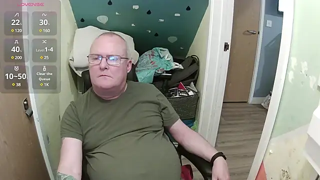 Snapshot of FriendlyDave chatting on 03/20/25, 07:14 FriendlyDave online show from 03/20/25, 07:14