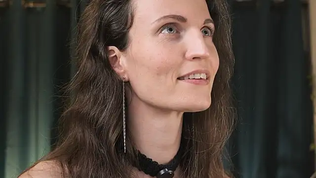 yulladao online show from 04/18/26, 04:11