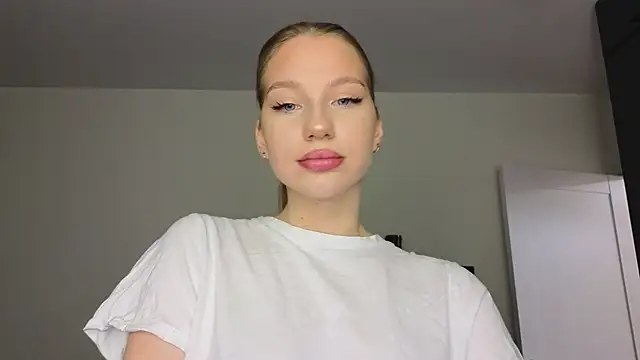 MiaKeler online show from 02/20/25, 04:57