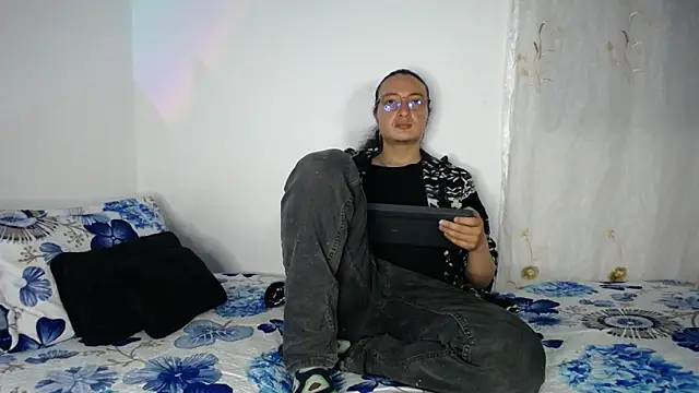 monkeywillwhite online show from 03/06/26, 04:42