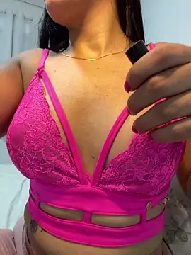 Snapshot of lupyta20 chatting on 12/26/24, 03:27 lupyta20 online show from 12/26/24, 03:27