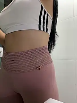 Snapshot of lupyta20 chatting on 10/19/25, 02:34 lupyta20 online show from 10/19/25, 02:34