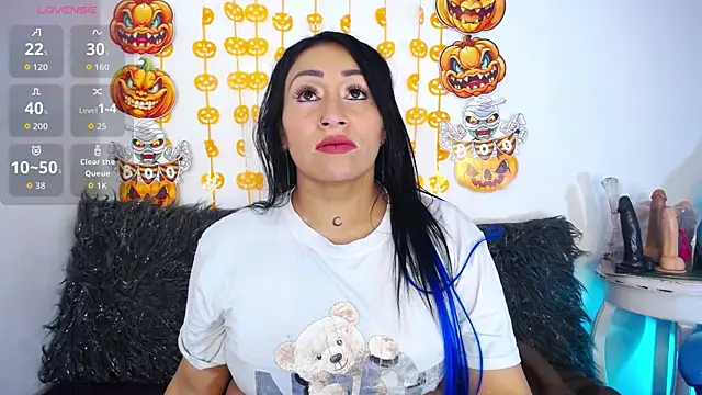 Snapshot of luna_sofia69 chatting on 10/04/25, 12:14 luna sofia69 online show from 10/04/25, 12:14