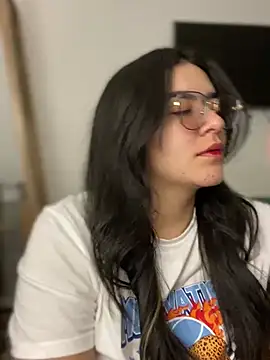 Snapshot of Lia_flowers chatting on 01/21/25, 04:32 Lia flowers online show from 01/21/25, 04:32