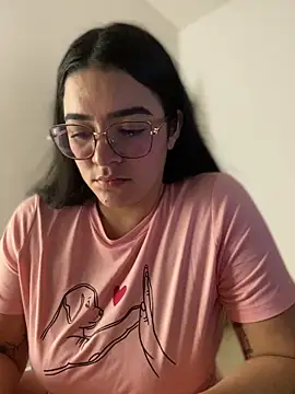 Snapshot of Lia_flowers chatting on 01/27/25, 04:41 Lia flowers online show from 01/27/25, 04:41