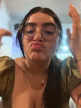 Snapshot of Lia_flowers chatting on 01/31/25, 11:45 Lia flowers online show from 01/31/25, 11:45