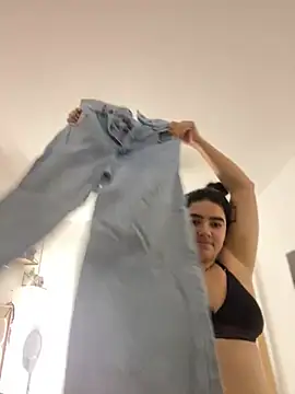 Snapshot of Lia_flowers chatting on 02/02/25, 04:48 Lia flowers online show from 02/02/25, 04:48