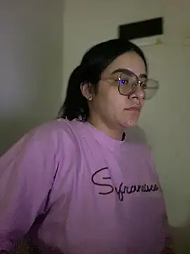 Snapshot of Lia_flowers chatting on 02/03/25, 03:20 Lia flowers online show from 02/03/25, 03:20