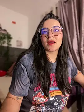 Snapshot of Lia_flowers chatting on 02/08/25, 02:04 Lia flowers online show from 02/08/25, 02:04