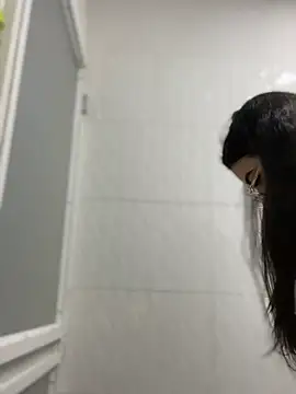 Snapshot of Lia_flowers chatting on 02/13/25, 03:29 Lia flowers online show from 02/13/25, 03:29