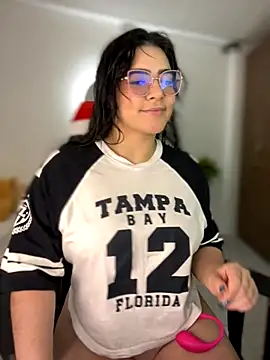 Snapshot of Lia_flowers chatting on 11/20/25, 01:17 Lia flowers online show from 11/20/25, 01:17