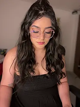 Snapshot of Lia_flowers chatting on 12/13/25, 11:54 Lia flowers online show from 12/13/25, 11:54