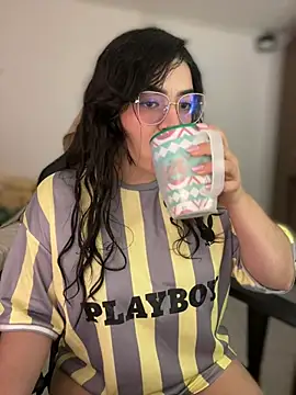 Lia flowers online show from 02/11/26, 11:10