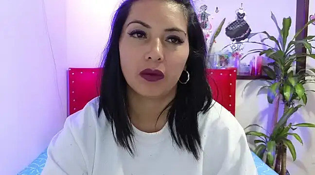Snapshot of Mariana_collins99 chatting on 02/10/25, 03:35 Mariana collins99 online show from 02/10/25, 03:35