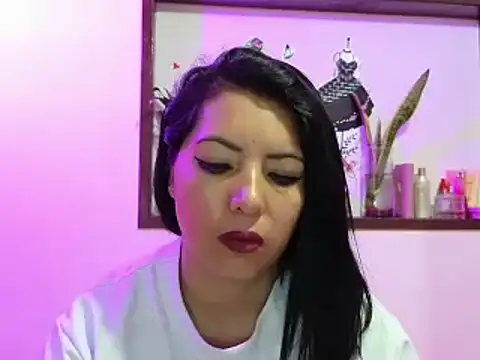 Snapshot of Mariana_collins99 chatting on 03/12/25, 05:02 Mariana collins99 online show from 03/12/25, 05:02