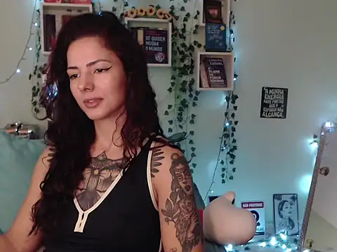 Snapshot of BeellyDance chatting on 09/08/25, 09:36 BeellyDance online show from 09/08/25, 09:36