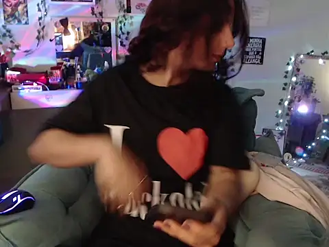 Snapshot of BeellyDance chatting on 09/23/25, 07:50 BeellyDance online show from 09/23/25, 07:50