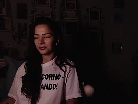 Snapshot of BeellyDance chatting on 10/11/25, 11:47 BeellyDance online show from 10/11/25, 11:47