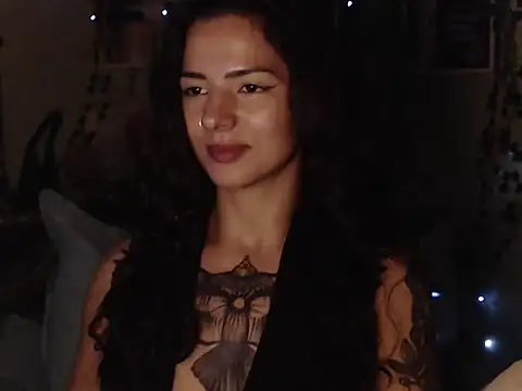 Snapshot of BeellyDance chatting on 10/27/25, 11:09 BeellyDance online show from 10/27/25, 11:09