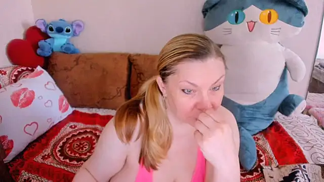 Snapshot of KerryBlareX chatting on 06/23/26, 10:35 KerryBlareX online show from 06/23/26, 10:35