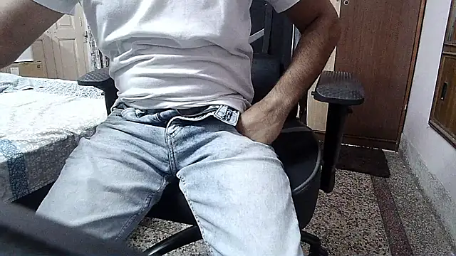 insanefreak69 online show from 02/08/25, 01:22