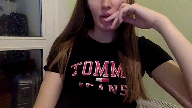 Snapshot of vanessa4you chatting on 01/25/25, 04:13 vanessa4you online show from 01/25/25, 04:13