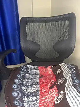 sweetestval online show from 11/18/25, 11:03